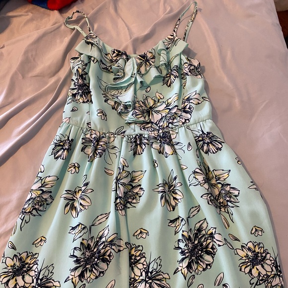 Dynamite Flower Dress - Picture 2 of 2